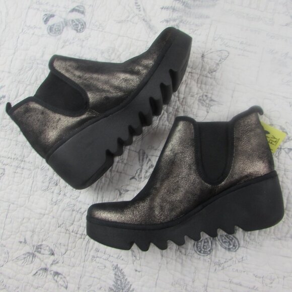 NEW $288 Fly London Byne Womens Green Suede Slip On Chelsea Boots size 40 US 9 - Picture 8 of 12